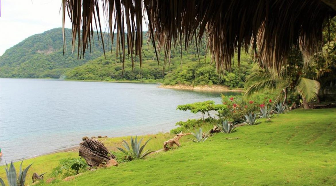 Apoyo-laguna-Nicaragua-home-for-sale (3)
