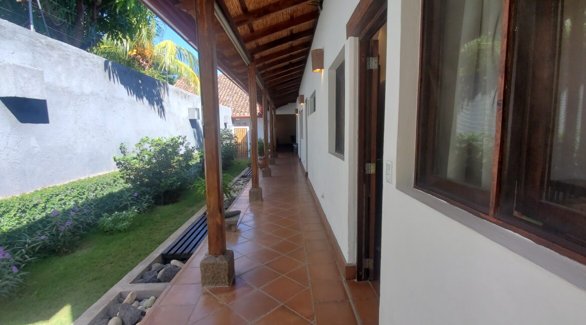 Granada + Nicaragua + Colonial Home + Pool + Vacation Home (23)