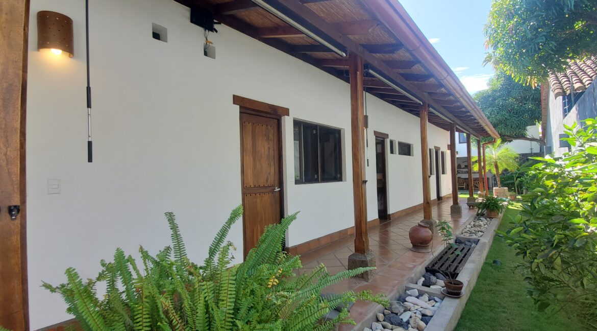 Granada + Nicaragua + Colonial Home + Pool + Vacation Home (52)