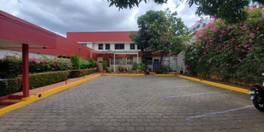 CORPORATE BUILDING FOR SALE VARIOUS USES NEAR A BLOCK FROM HOSPITAL BOLONIA