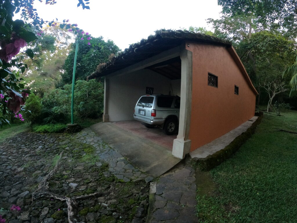 HOME FOR SALE IN MOMBACHO VOLCANO