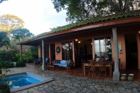 Home for Sale on Slopes of Mombacho Volcano - GRANADA