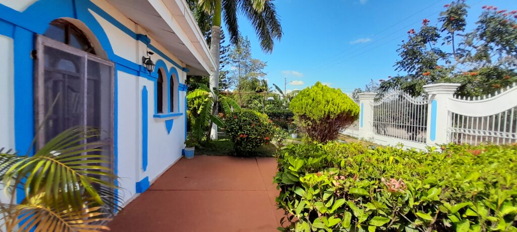 3 Story Hotel For Sale in Reparto San Juan