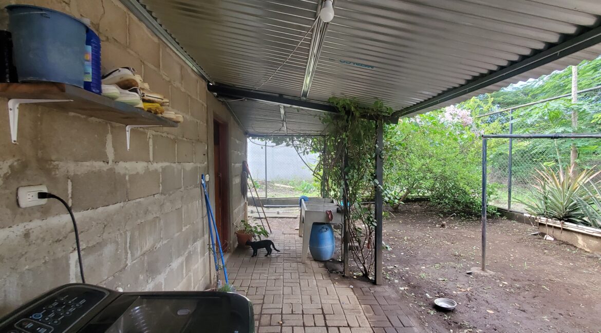 budget-friendly-home-in-leon (48)