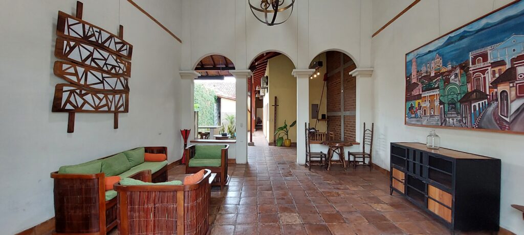 Budget Friendly Colonial home in Granada