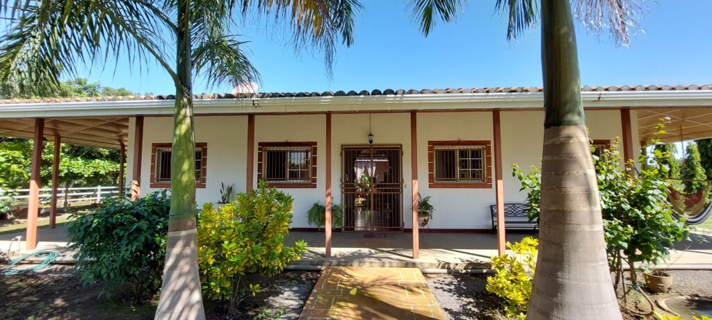 Turnkey Home on 3.45 Acres in Leon