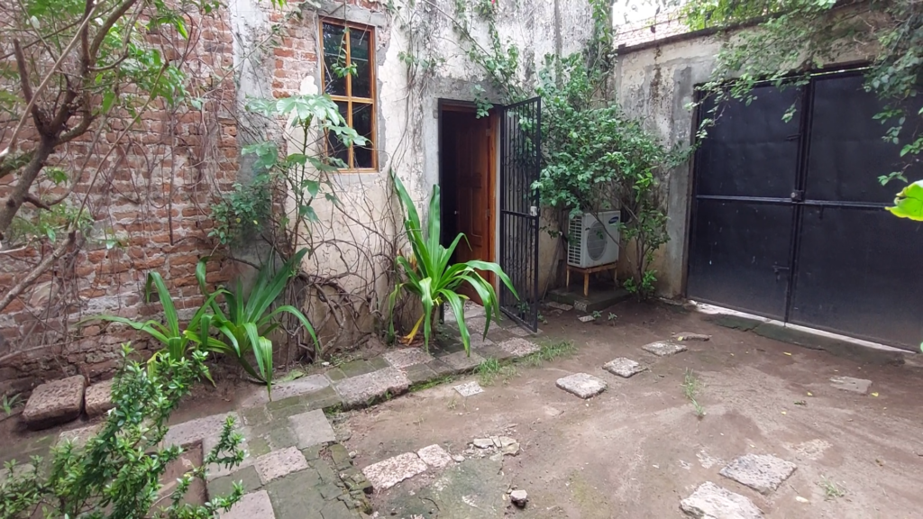 Corner Colonial Home in Granada