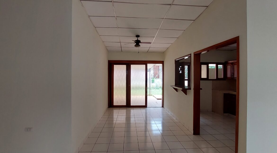 residential_home_no_hoa_fees_in_managua (24)