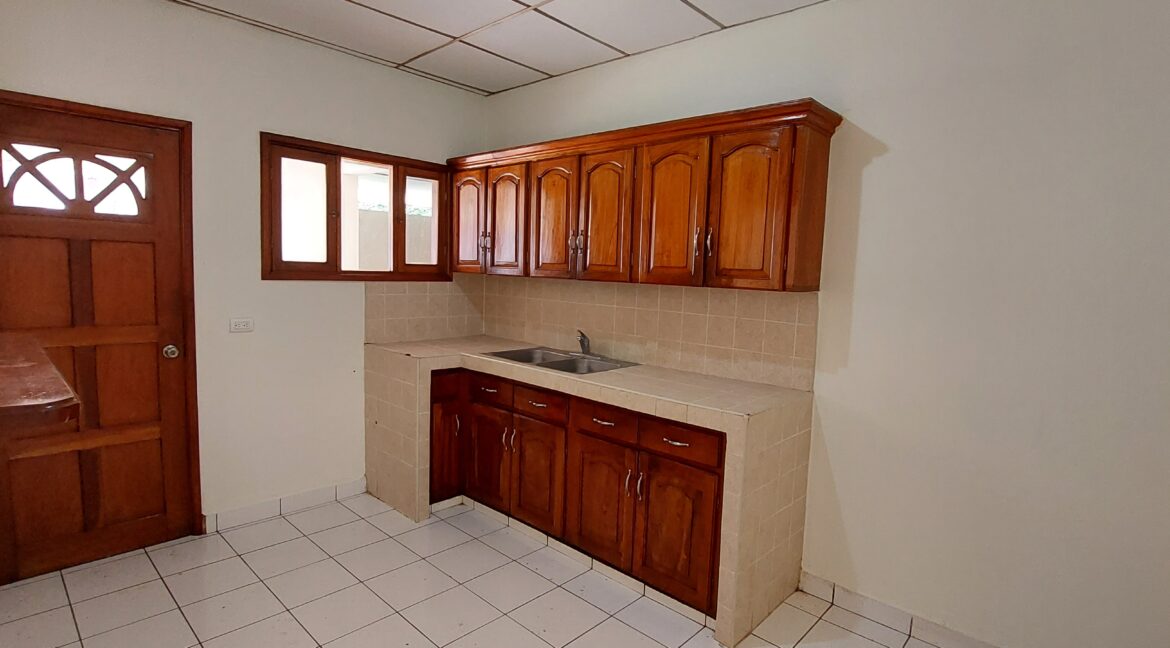 residential_home_no_hoa_fees_in_managua (49)