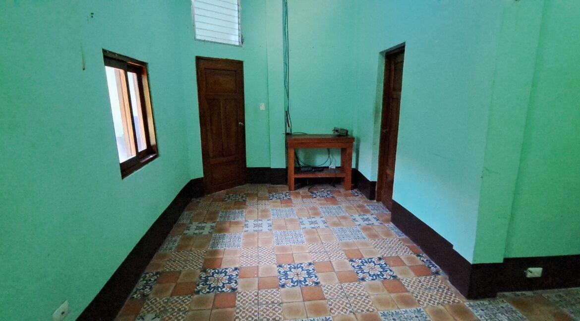 corner-colonial-home-for-sale-granada-nicaragua-23