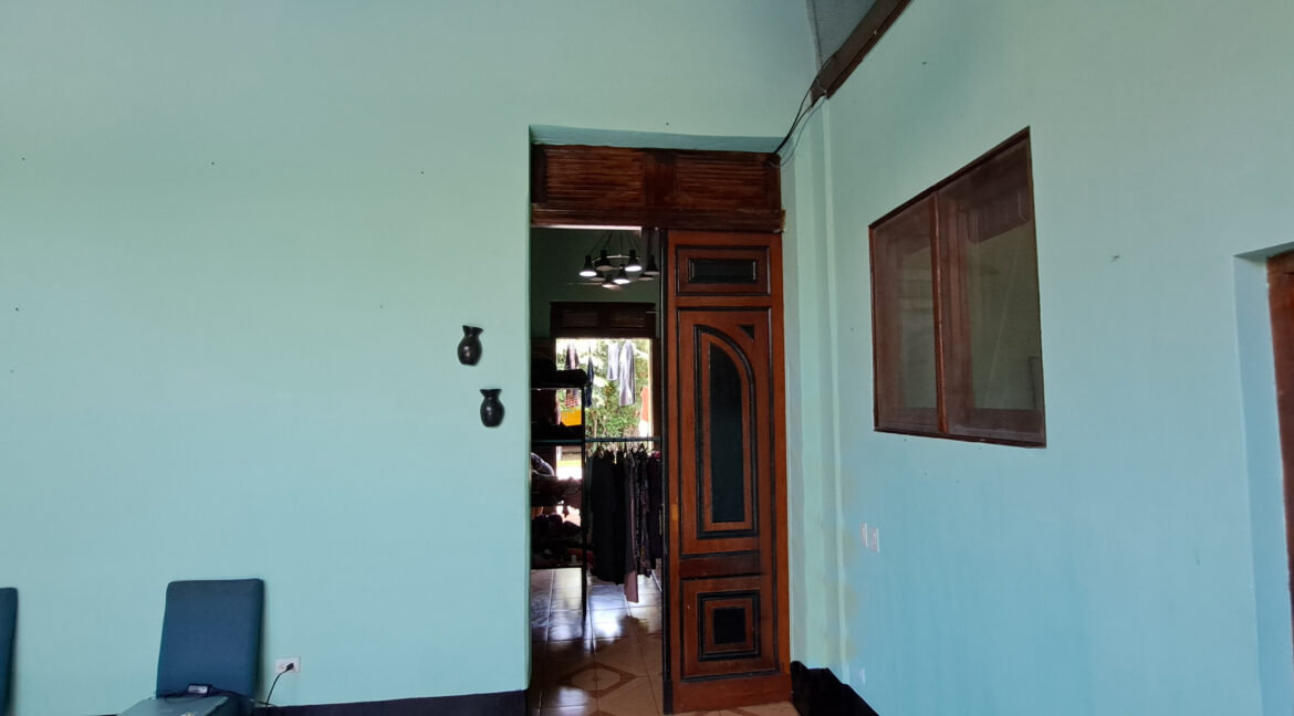corner-colonial-home-for-sale-granada-nicaragua (33)