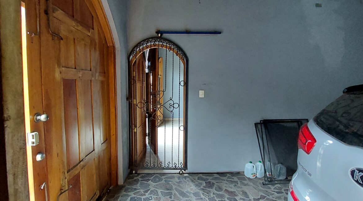 colonial-home-for-sale-leon-nicaragua (79)