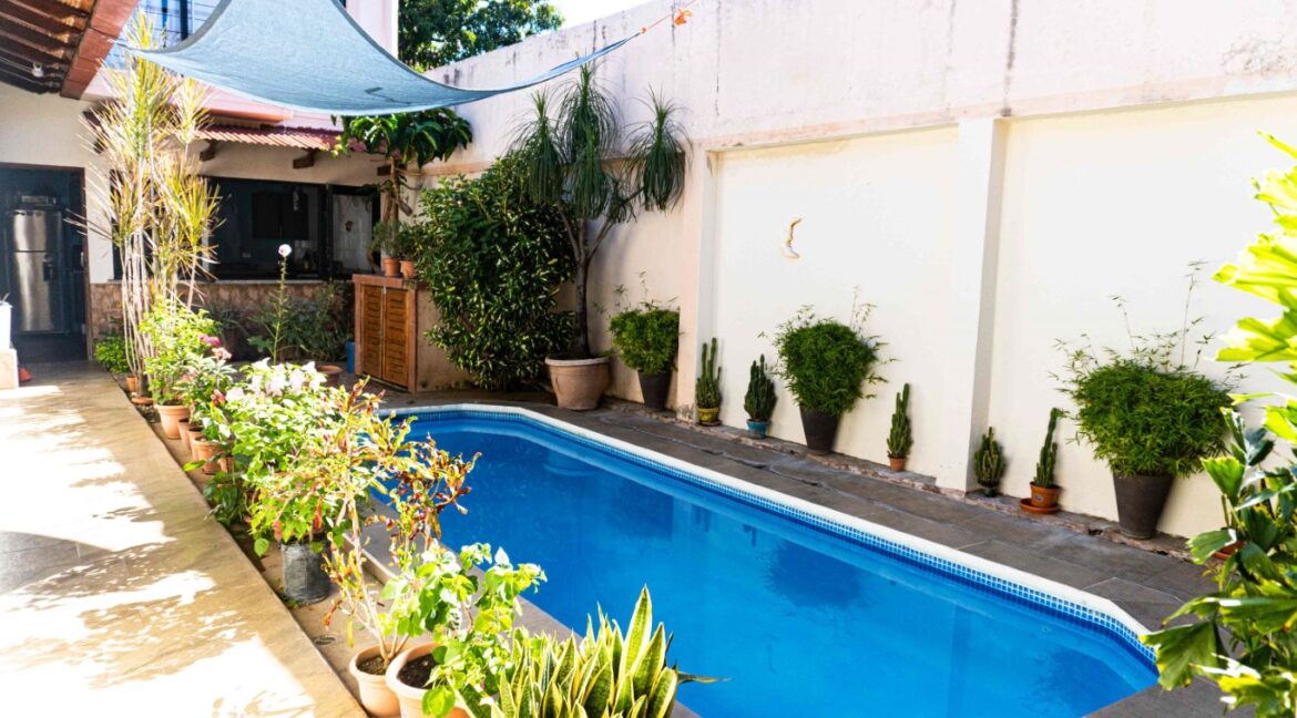 Granada-Nicaragua-Real-Estate-Casa-la-Oyada-Pool-Medium