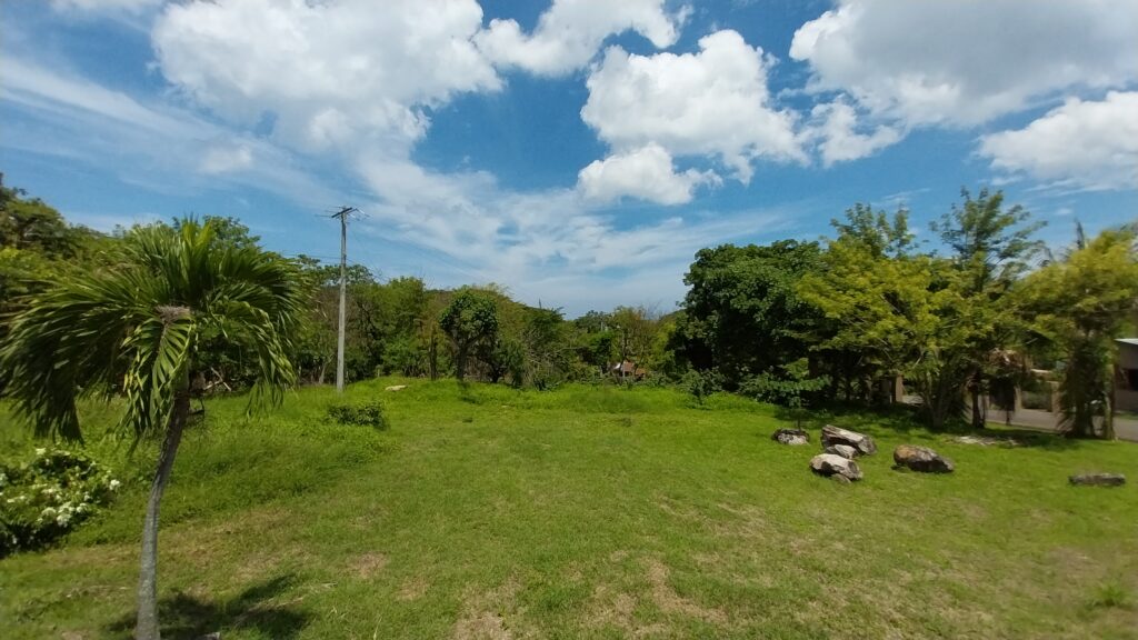 Fantastic commercial property in St Maria Beach, Chinandega. 