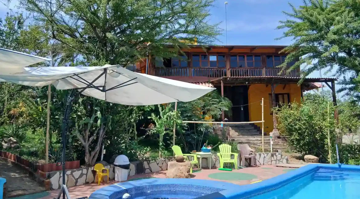 AMAZING 3 STORY OCEANVIEW HOME IN PONELOYA