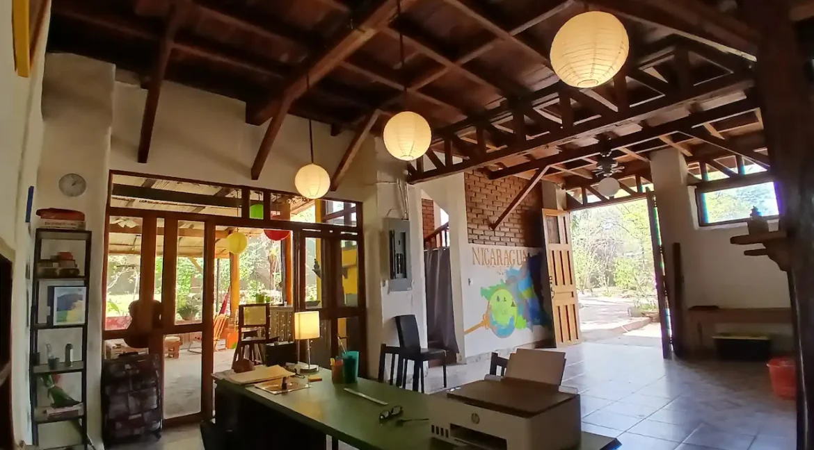AMAZING 3 STORY OCEANVIEW HOME IN PONELOYA (17)