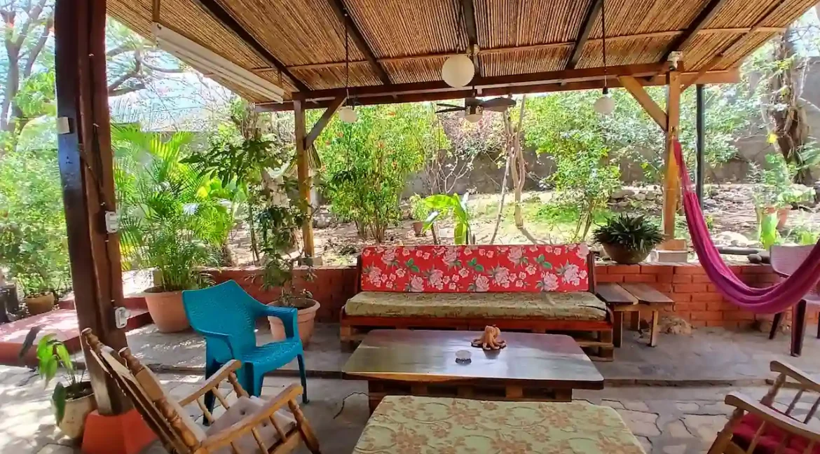 AMAZING 3 STORY OCEANVIEW HOME IN PONELOYA (19)