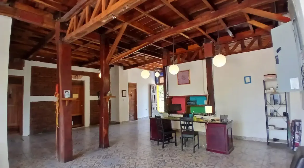AMAZING 3 STORY OCEANVIEW HOME IN PONELOYA (20)