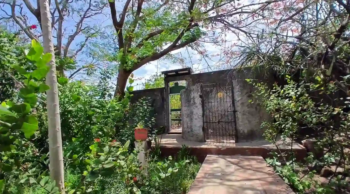 AMAZING 3 STORY OCEANVIEW HOME IN PONELOYA (25)