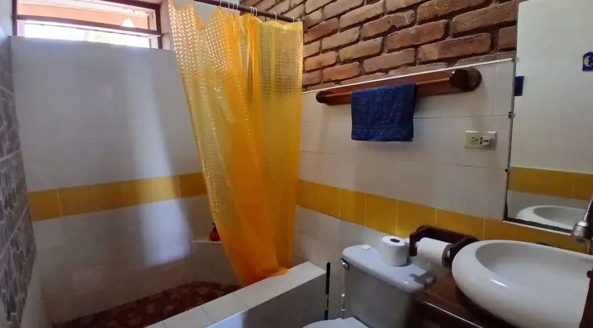 AMAZING 3 STORY OCEANVIEW HOME IN PONELOYA (33)