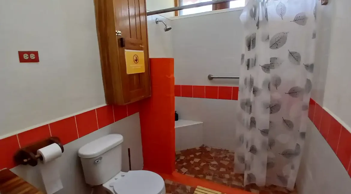 AMAZING 3 STORY OCEANVIEW HOME IN PONELOYA (34)