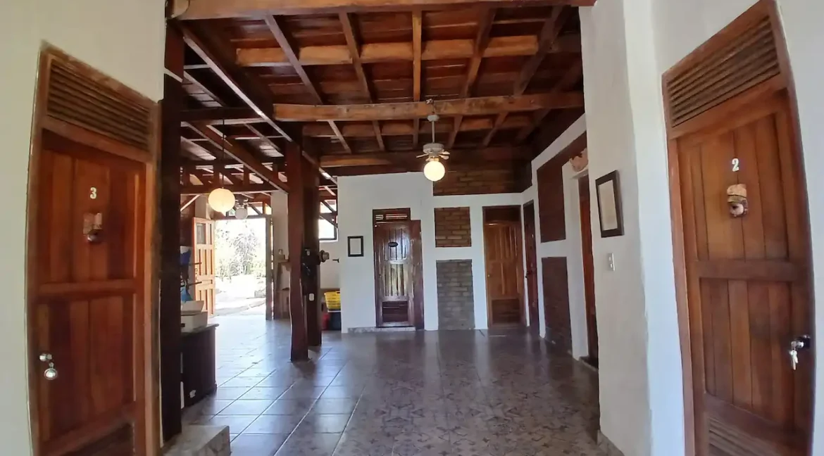 AMAZING 3 STORY OCEANVIEW HOME IN PONELOYA (35)