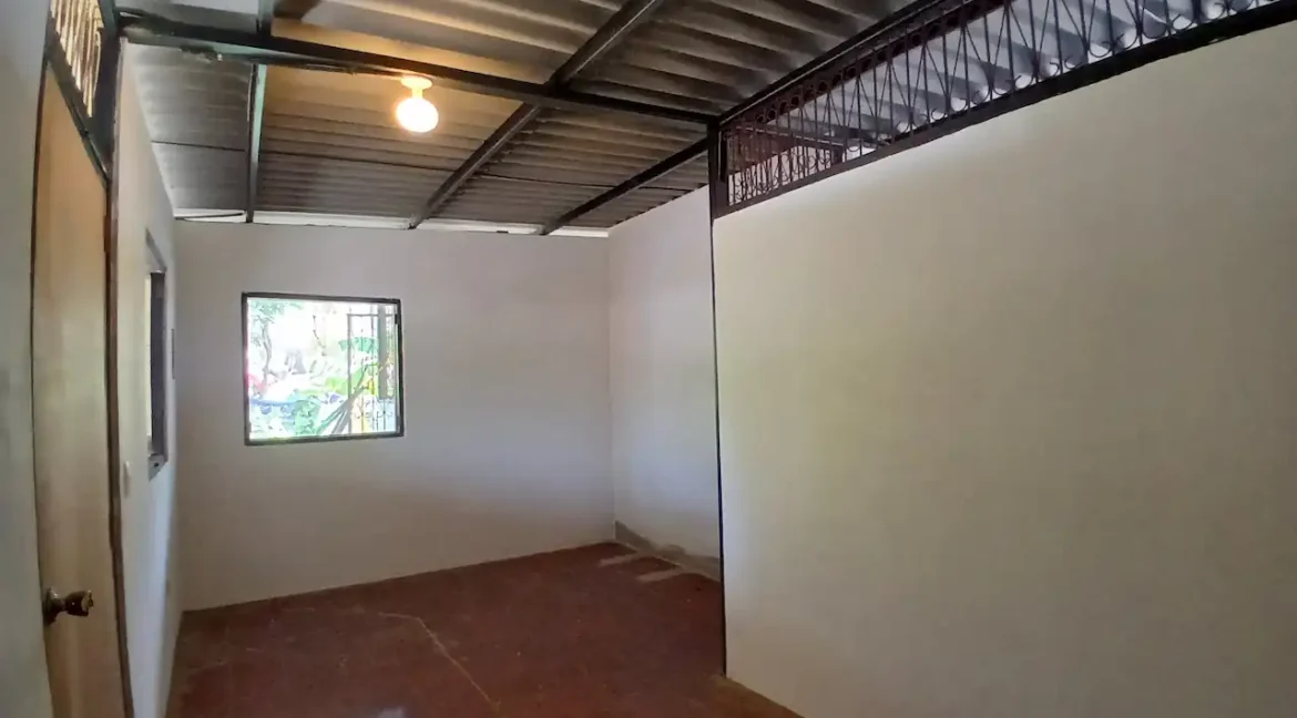 AMAZING 3 STORY OCEANVIEW HOME IN PONELOYA (39)