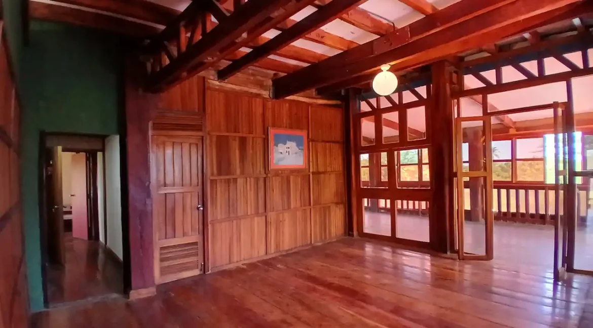 AMAZING 3 STORY OCEANVIEW HOME IN PONELOYA (41)
