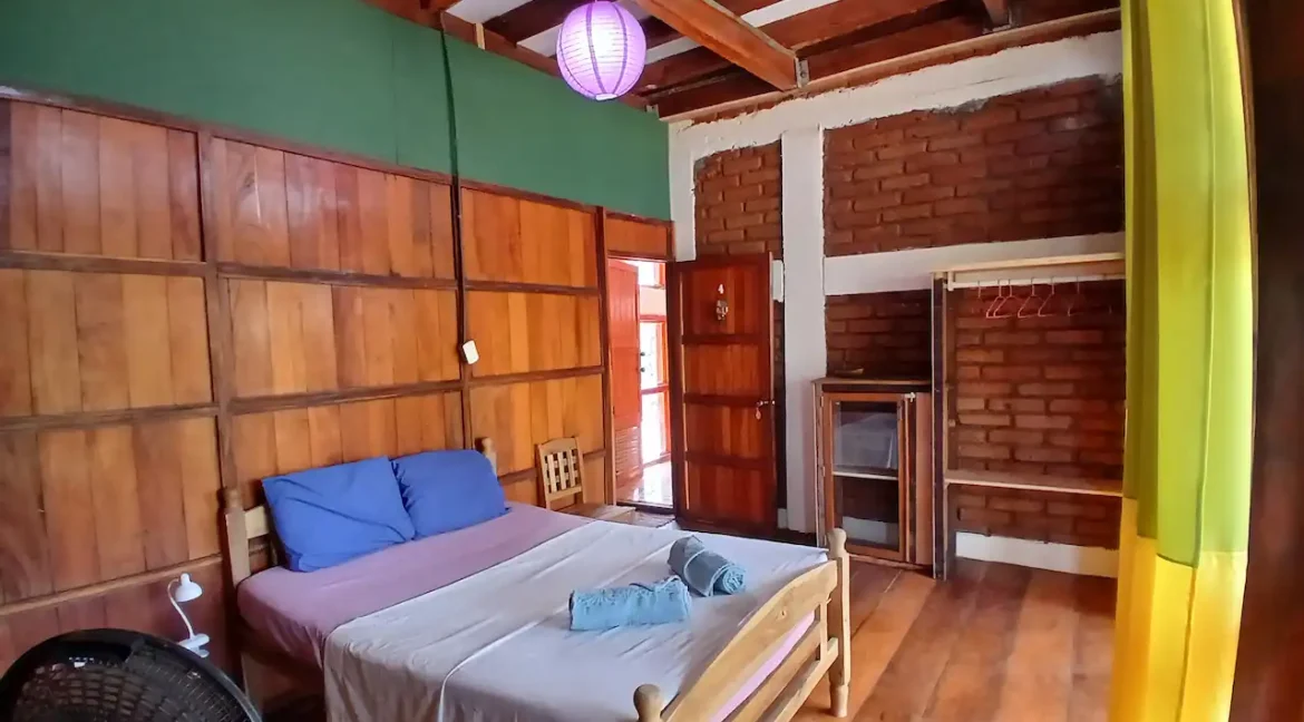 AMAZING 3 STORY OCEANVIEW HOME IN PONELOYA (43)