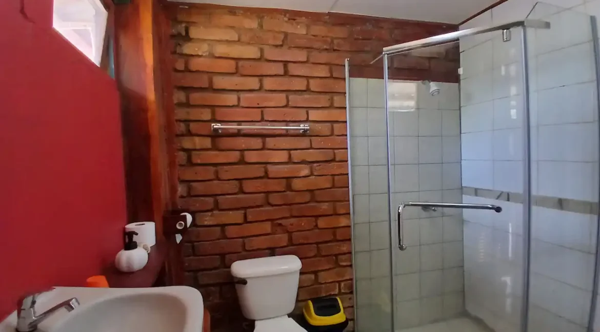 AMAZING 3 STORY OCEANVIEW HOME IN PONELOYA (44)
