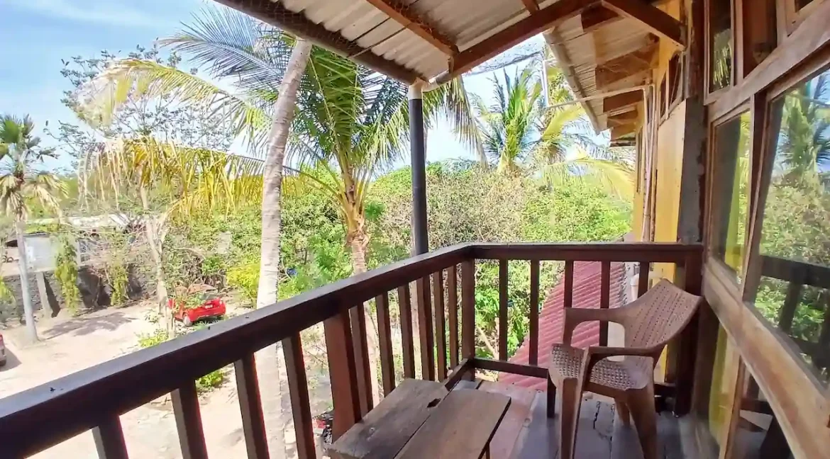 AMAZING 3 STORY OCEANVIEW HOME IN PONELOYA (45)