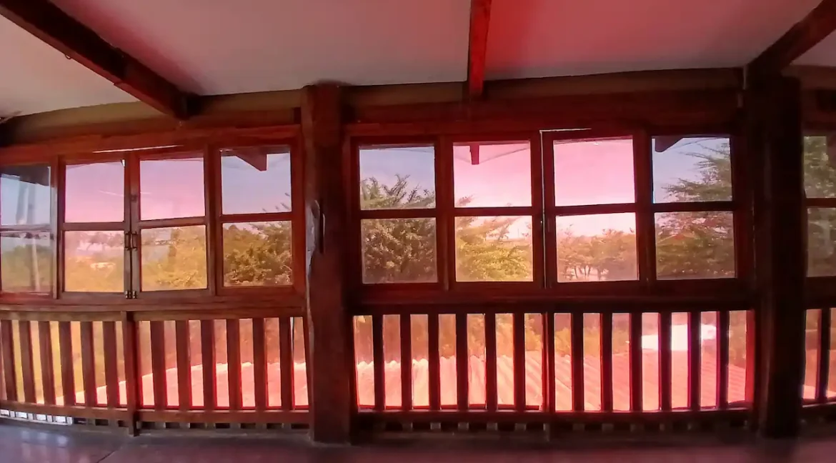 AMAZING 3 STORY OCEANVIEW HOME IN PONELOYA (49)