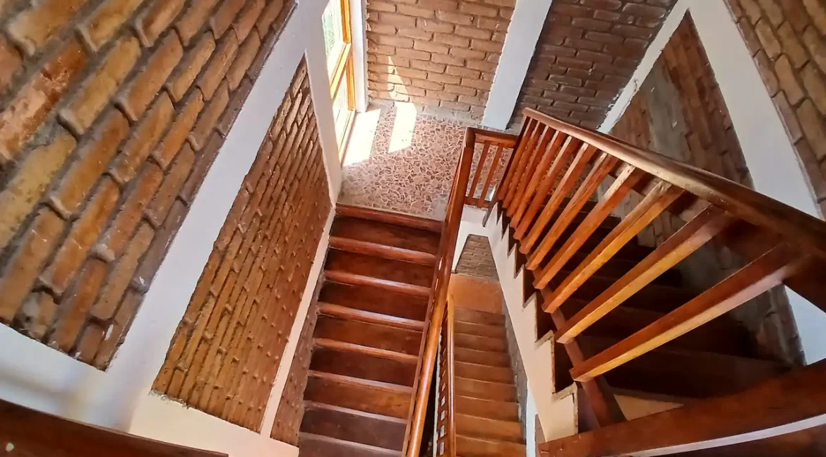 AMAZING 3 STORY OCEANVIEW HOME IN PONELOYA (50)