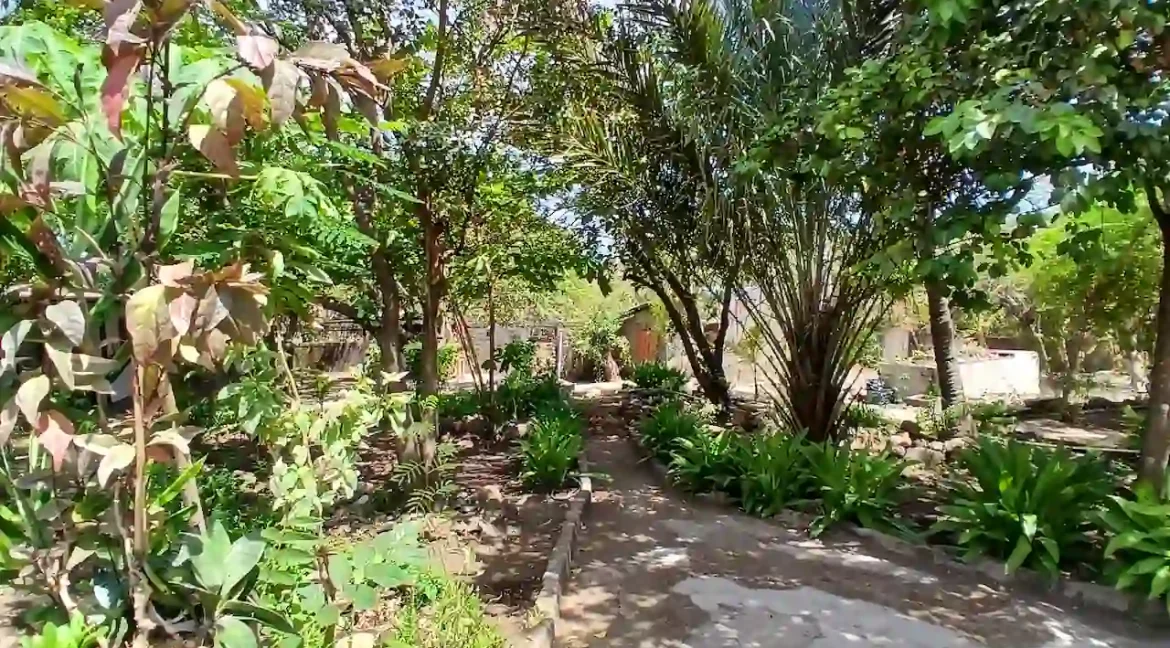 AMAZING 3 STORY OCEANVIEW HOME IN PONELOYA (53)