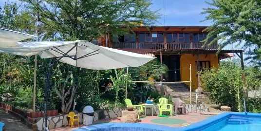 AMAZING 3 STORY OCEANVIEW HOME IN PONELOYA