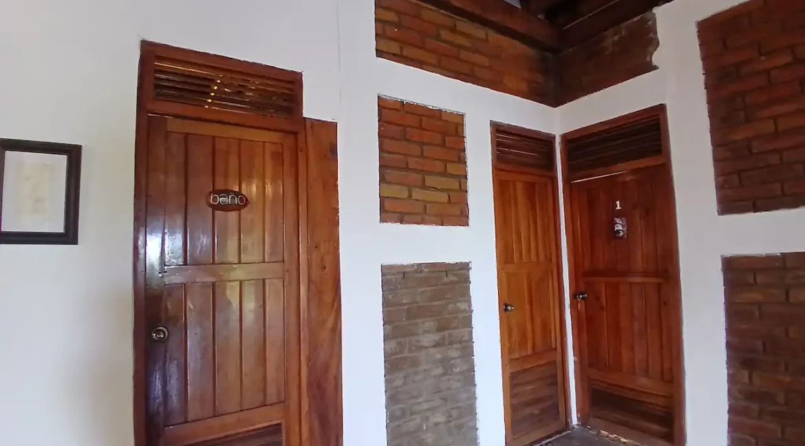 AMAZING 3 STORY OCEANVIEW HOME IN PONELOYA (58)