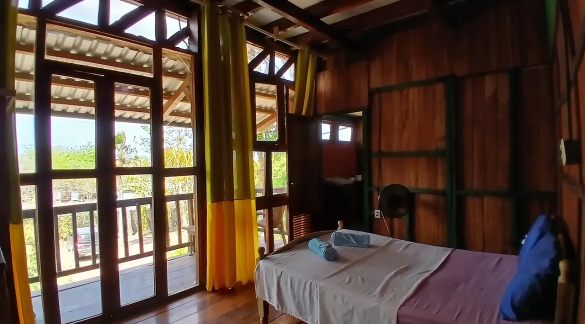 AMAZING 3 STORY OCEANVIEW HOME IN PONELOYA (7)