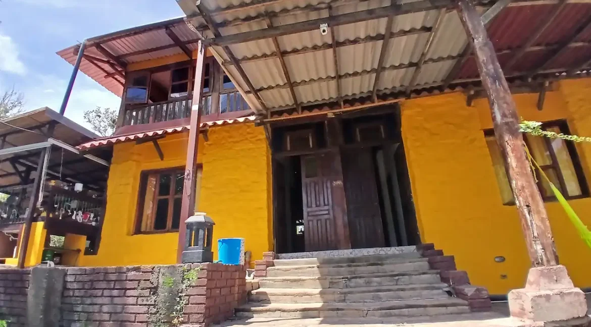 AMAZING 3 STORY OCEANVIEW HOME IN PONELOYA (73)