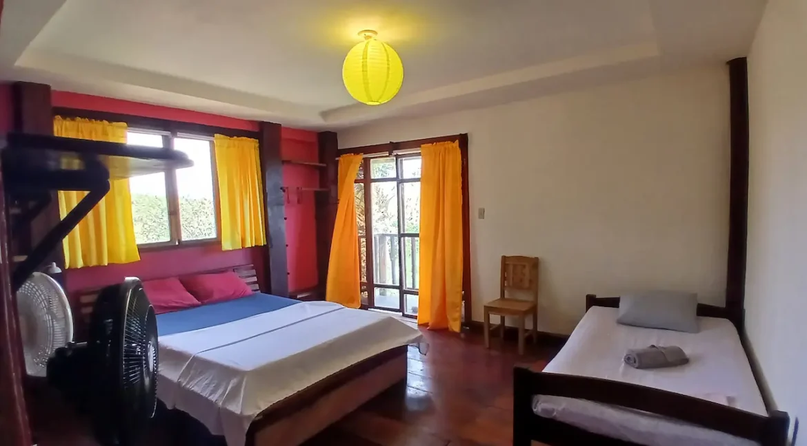 AMAZING 3 STORY OCEANVIEW HOME IN PONELOYA (8)