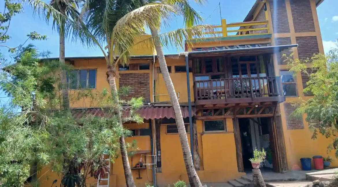 AMAZING 3 STORY OCEANVIEW HOME IN PONELOYA (80)