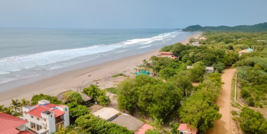 Beachfront Restaurant-Hostel and Bar on Guasacate