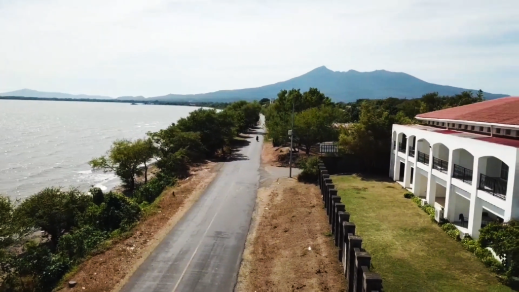 Lakefront Condo Apartment in Granada