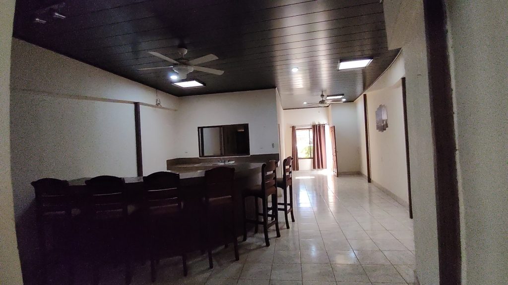 WELL-LOCATED HOME IN MASAYA WITH GARAGE
