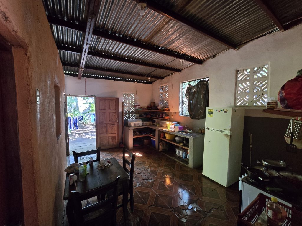 SIMPLE HOME IN COOL DIRIA