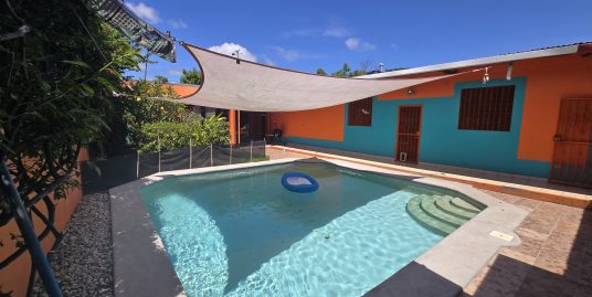 4 BEDROOM WITH POOL & GARAGE, GRANADA