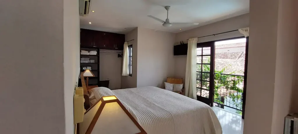 Turnkey Colonial Mansion plus apartment in Granada, Niaragua.