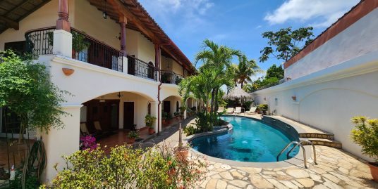 CONDO UNIT FOR SALE IN GRANADA