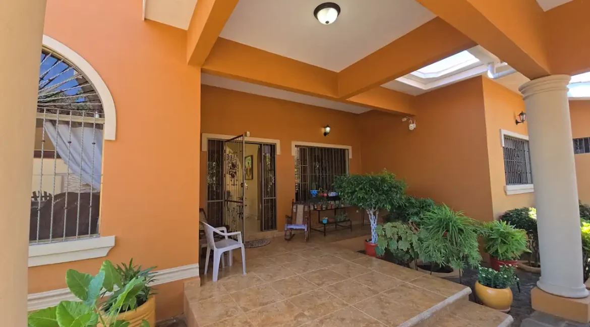 COUNTRY HOUSE FOR SALE GRANADA NICARAGUA
