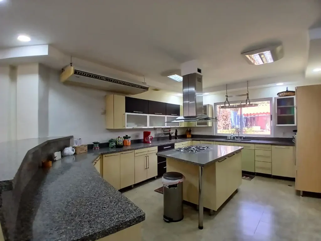 STUNNING HOME 300 METERS FROM MASACHAPA BEACH