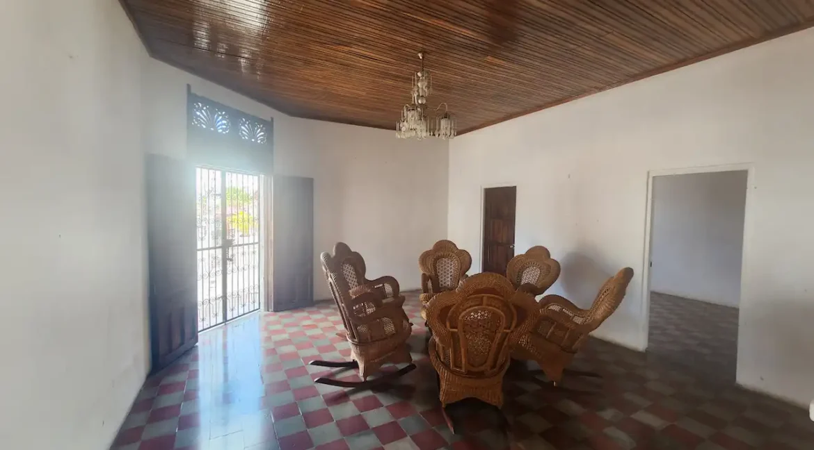 corner-colonial-house-living-area-granada-nicaragua